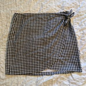 Madewell checkered wrap skirt